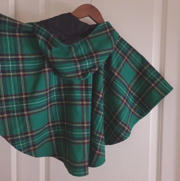 O'Neil of Dublin tartan wool cape